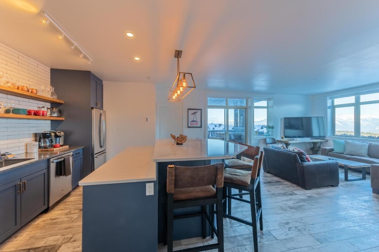 Fully Renovated Ski-In/Out Loft With Private Hot Tub! Golden Eksteriør bilde