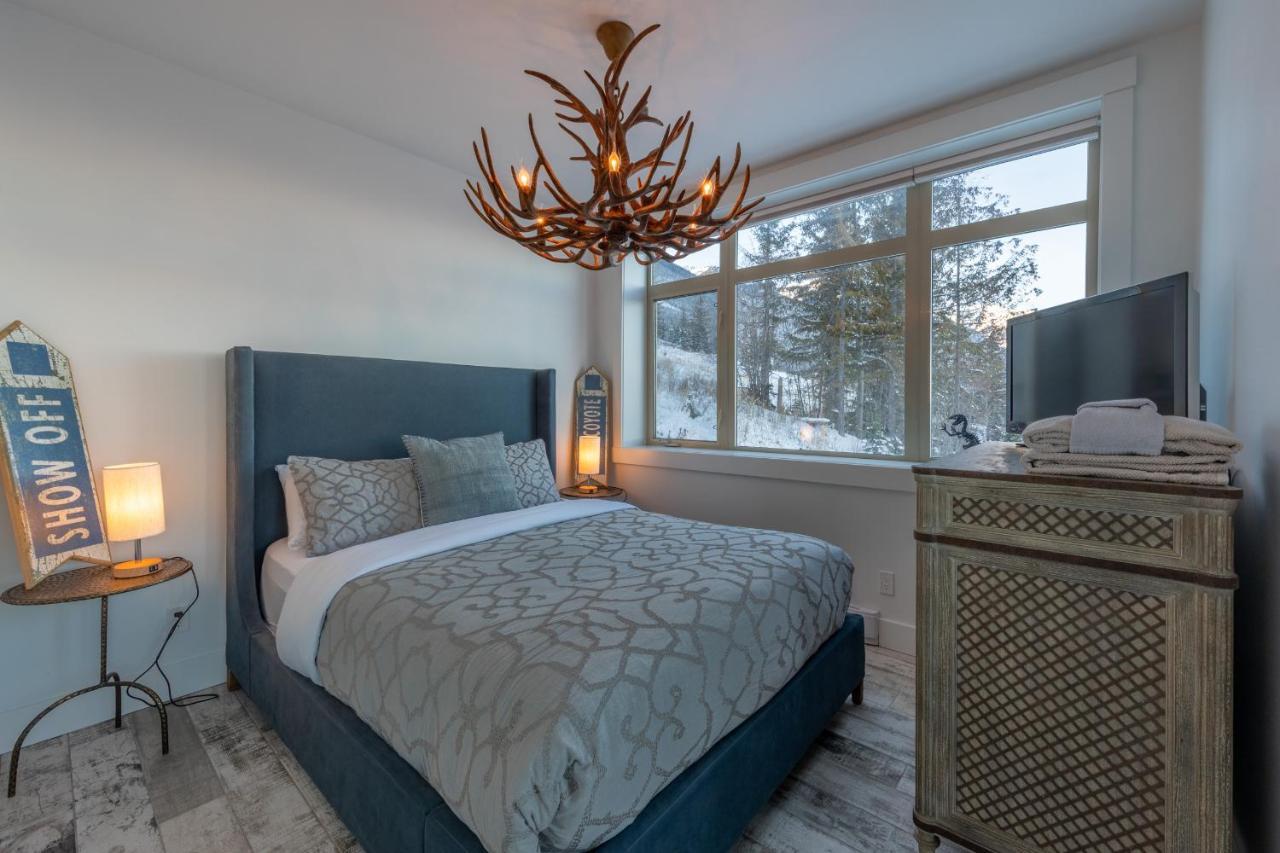 Fully Renovated Ski-In/Out Loft With Private Hot Tub! Golden Eksteriør bilde